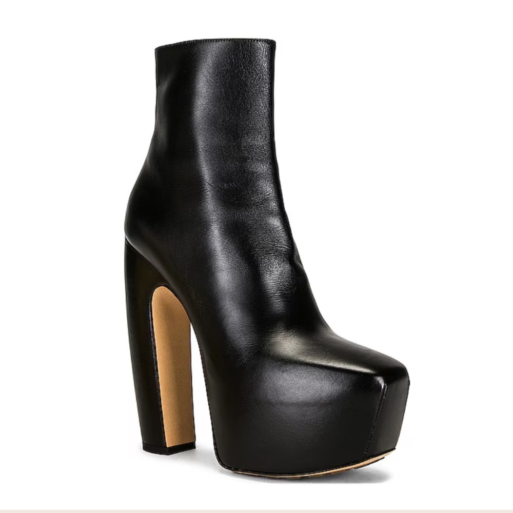 Bottega Veneta - Mostra 170 leather platform ankle boots